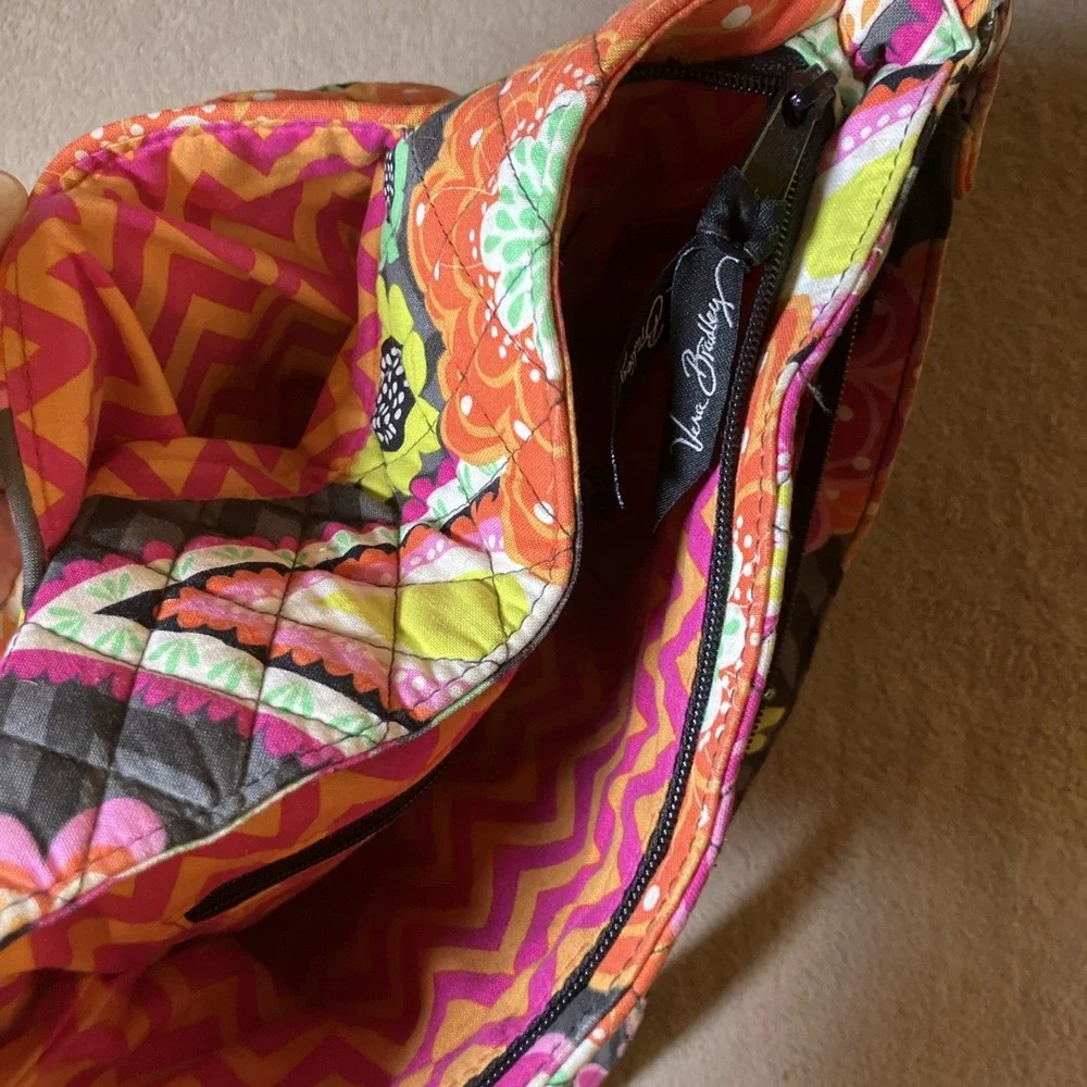 Vera Bradley Women's Paisley Pattern Crossbody‎ Bag Multiple Pockets Adjustable